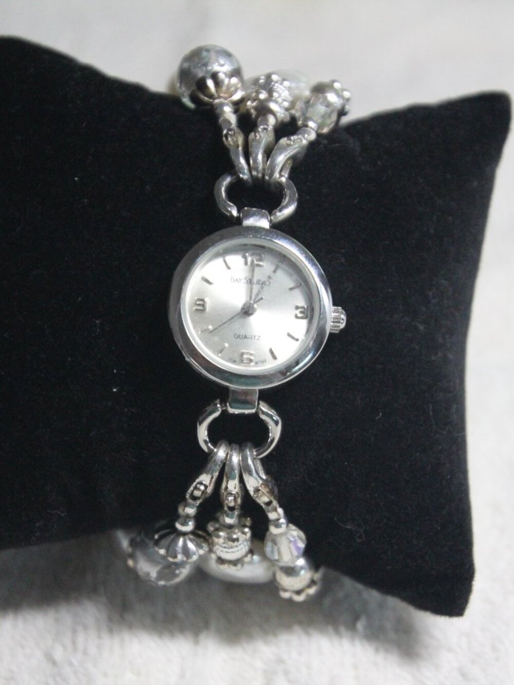 Watch with interchangeable bands. Bay Studio. See description.